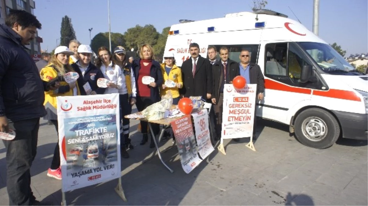 Alaşehir\'de 112 Acil Sağlık Haftası Kutlaması