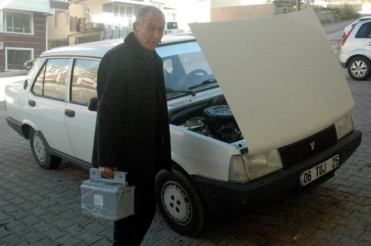 Başkent\'te Hırsızlar Aynı Otomobilin Aküsünü 3 Kez Çaldı