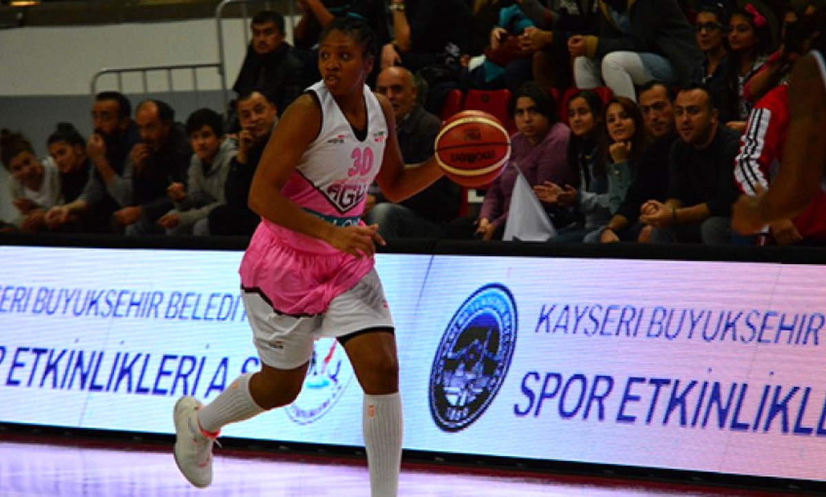 Bellona Agüspor Macar Pecs\'i Ağırlıyor