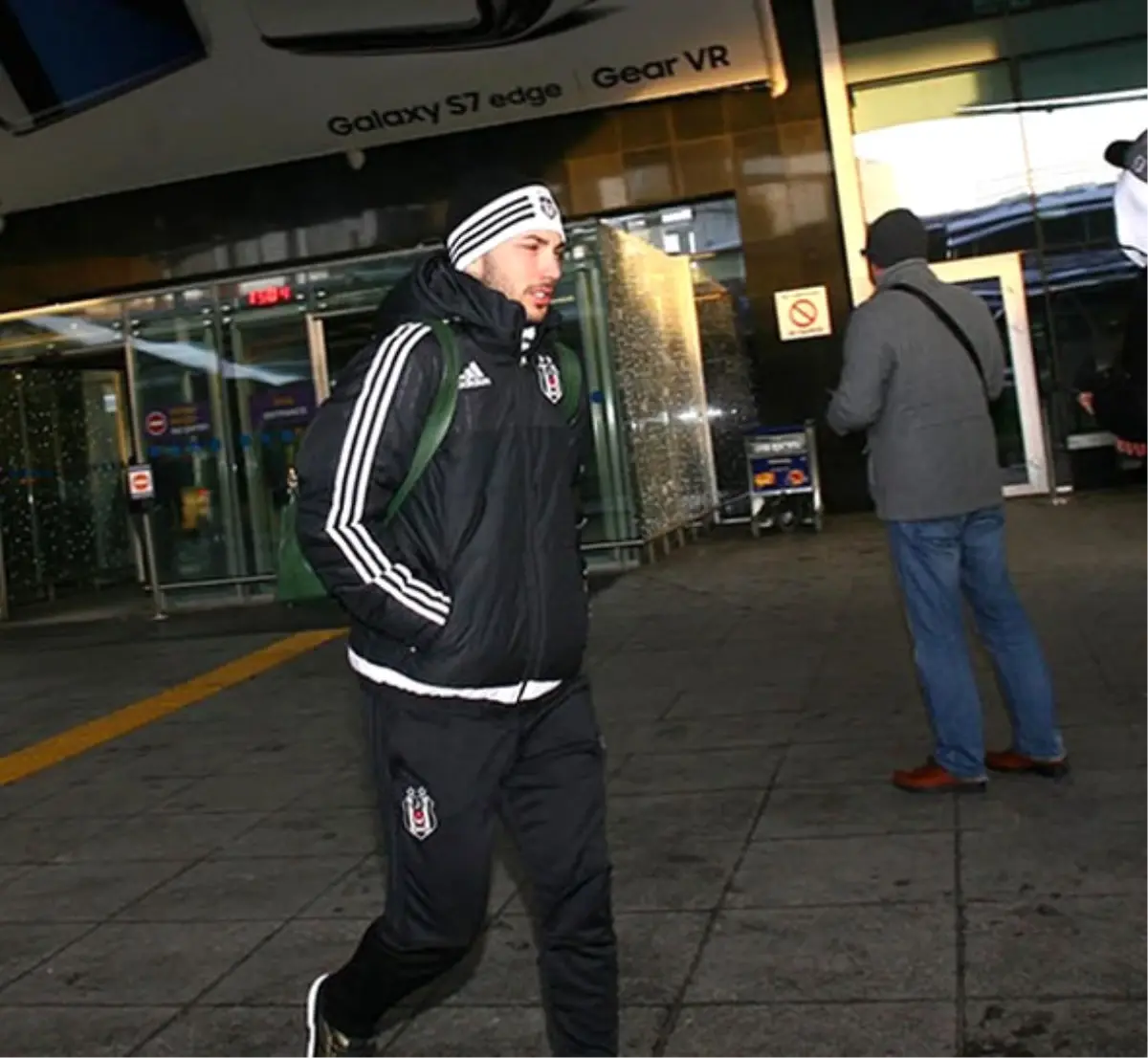 Beşiktaş Kiev\'de Dolaşırken Bile Üşüdü