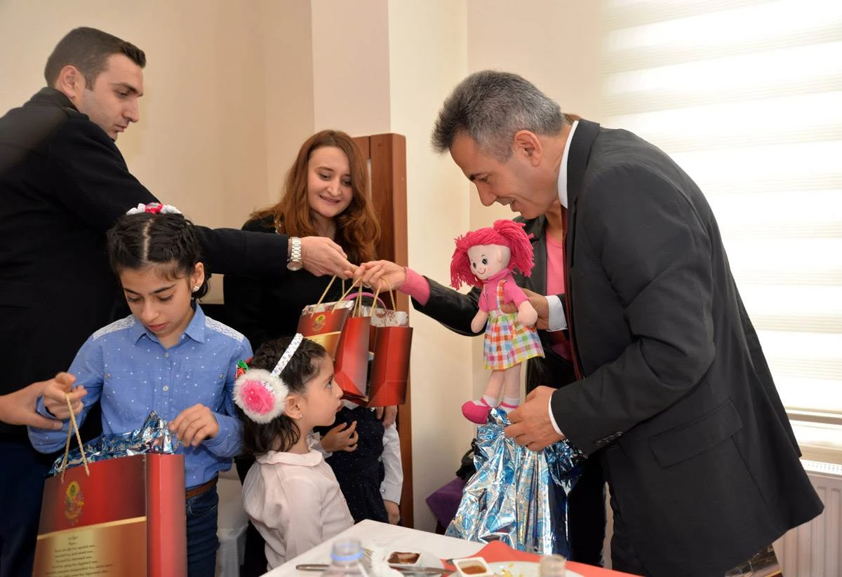 Bilecik Valisi Elban, Çocuklarla Buluştu