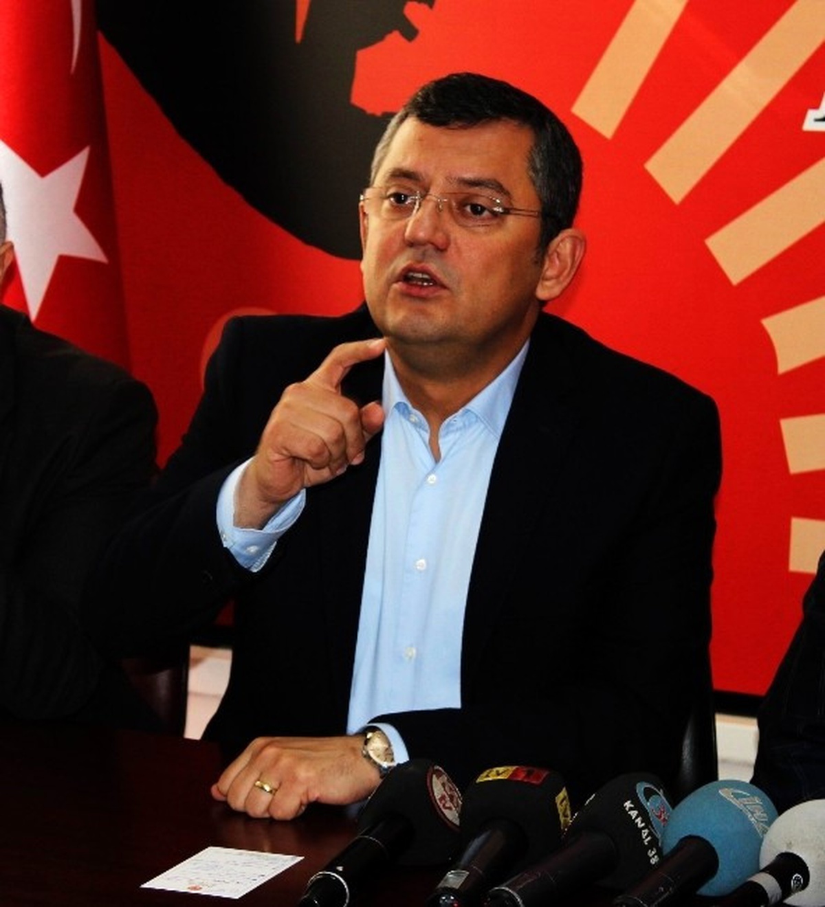 CHP\'li Özel: Bizim Tarladan Her Şey Yetişir Ama Fetö\'cü Yetişmez (2)