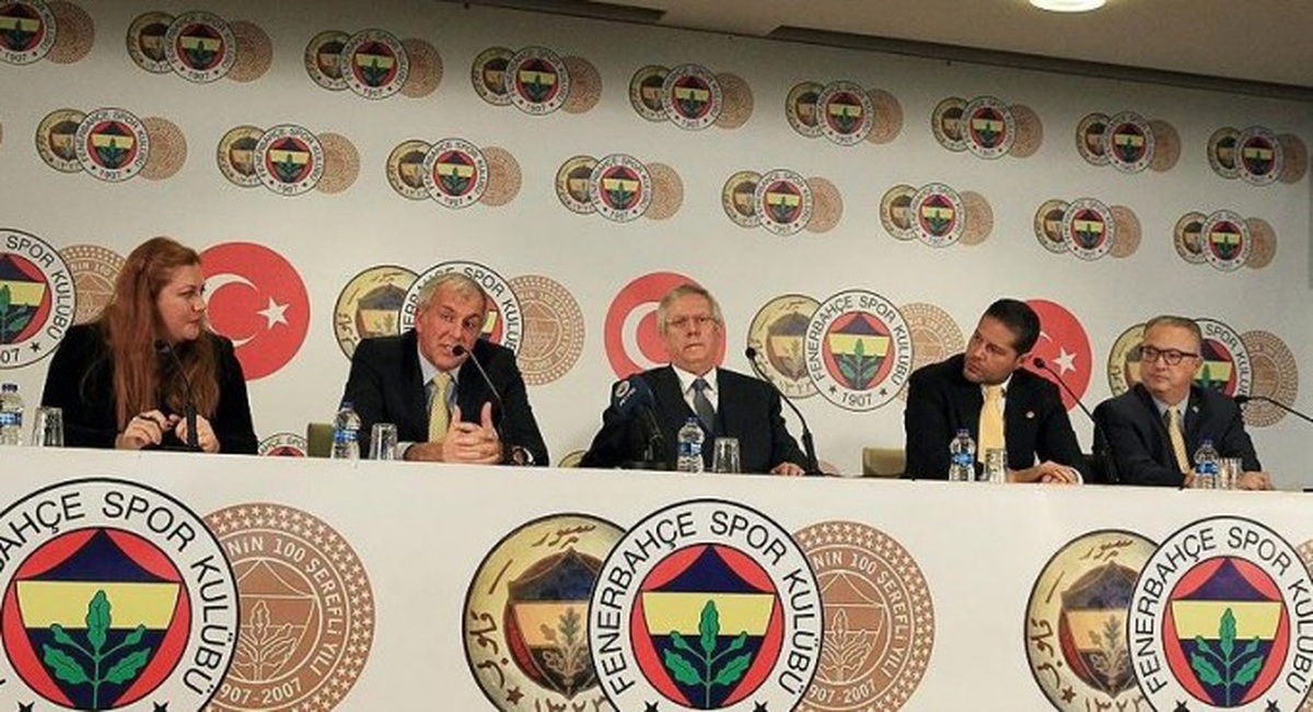 Fenerbahçe\'de \'Sihirbaz\' İmzayı Attı