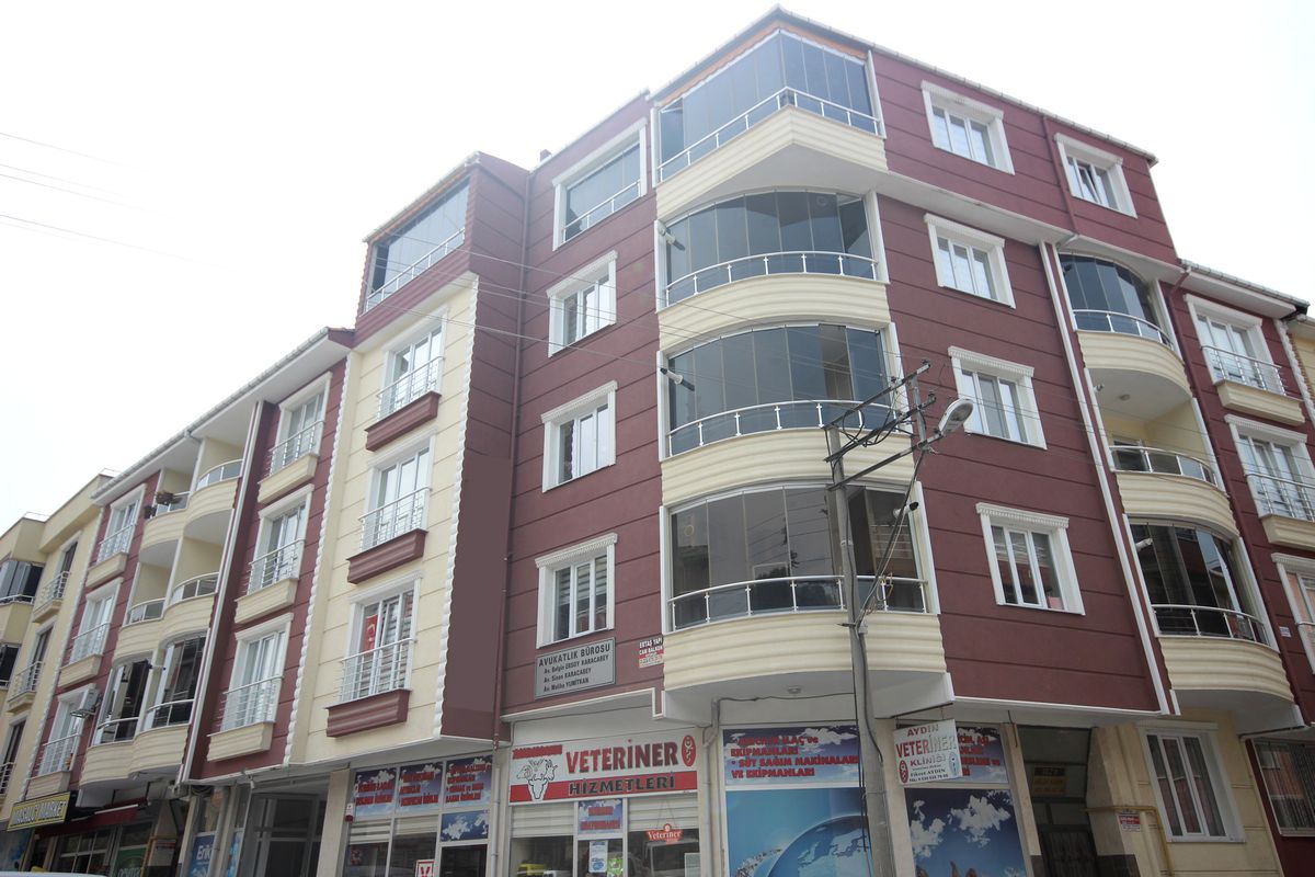 Karacabey\'de Müteahhitlerle \'Yeni İmar Yönetmeliği\' Toplantısı Gerçekleştirildi