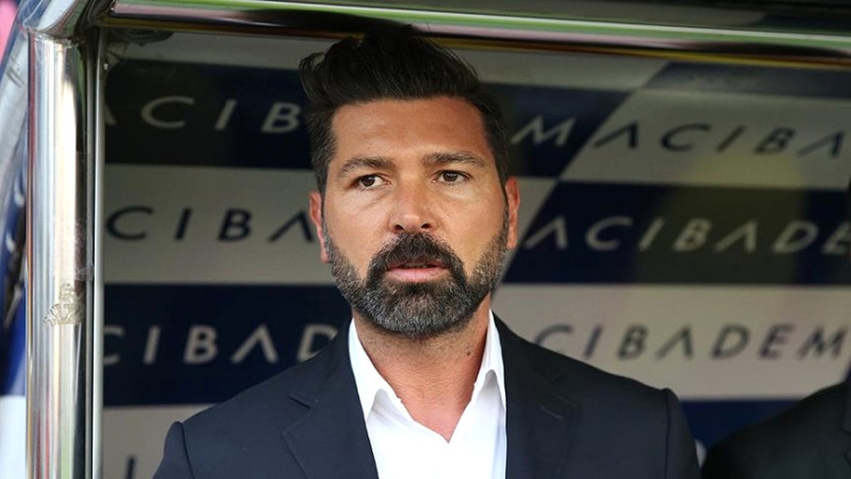 Kayserispor\'da Hakan Kutlu İstifa Etti