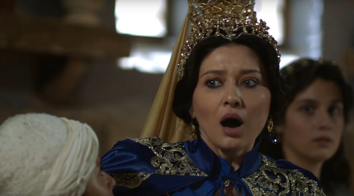 Muhteşem Yüzyıl: Kösem'de Şok Sahne! Kösem Bıçaklanıyor