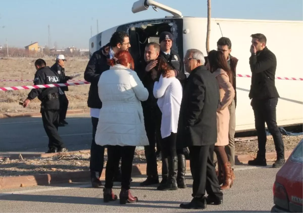 Öğrenci Servisi Kamyonla Çarpıştı: 1 Ölü, 14 Yaralı