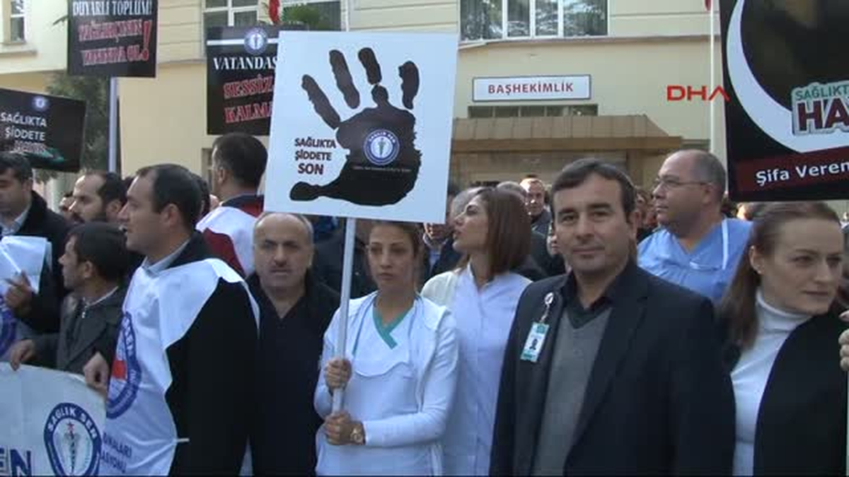 Sağlık Çalışanlarından Şiddet Protestosu