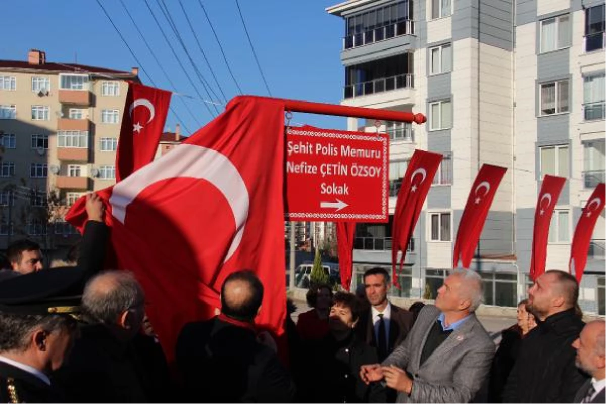 Şehit Kadın Polisin Adı, Edirne\'de Evinin Sokağına Verildi