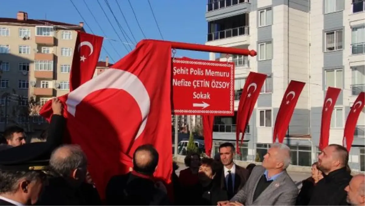 Şehit Kadın Polisin Adı, Edirne\'de Evinin Sokağına Verildi