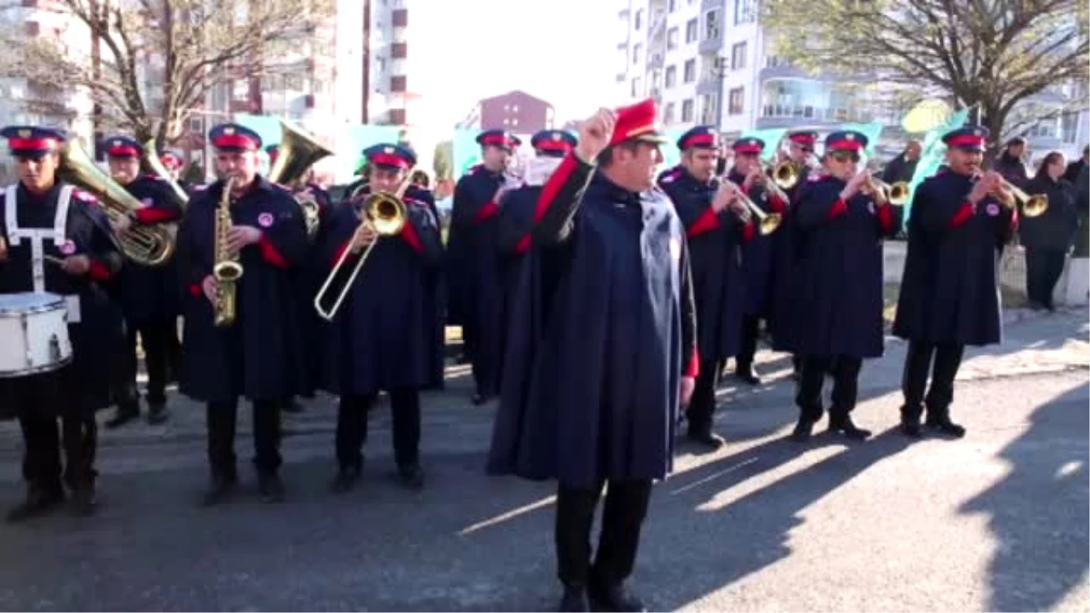 Şehit Polis Memurunun Ismi Babaevinin Sokağına Verildi