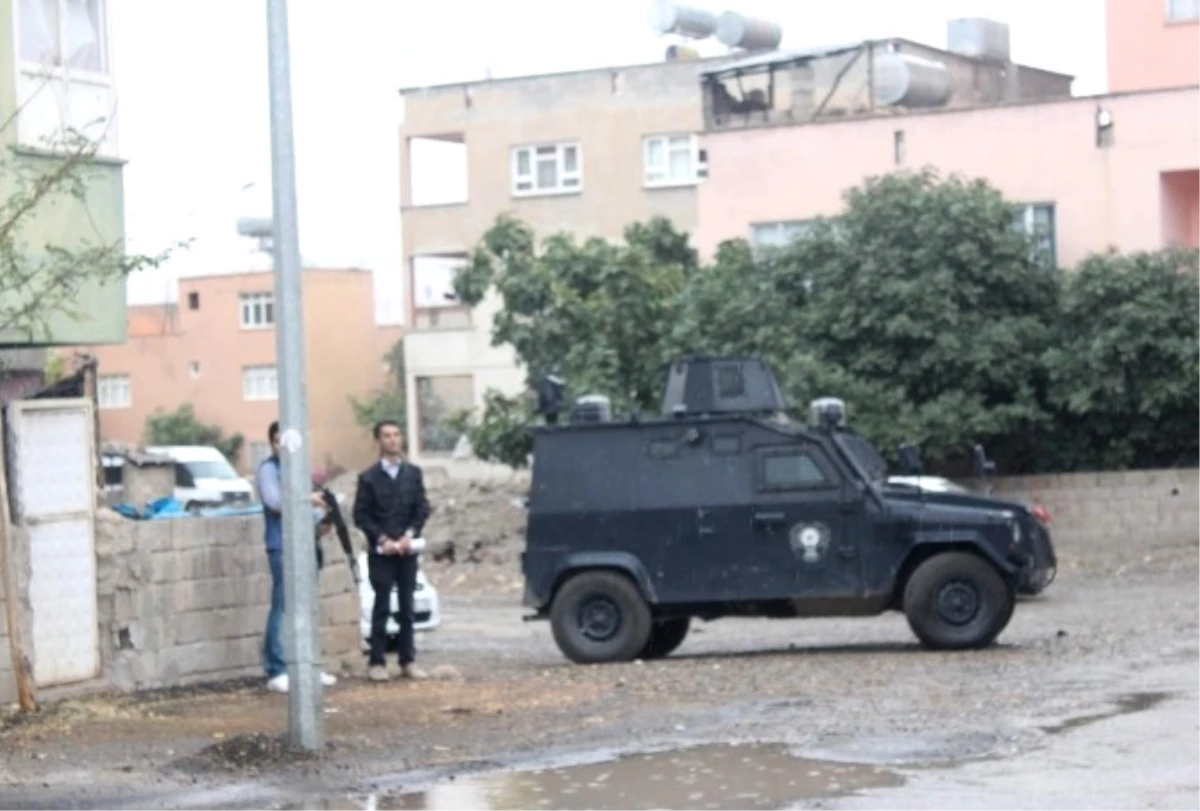 Siirt\'te Hücre Evine Baskın: 2 Terörist Öldürüldü, 5 Polis Yaralı