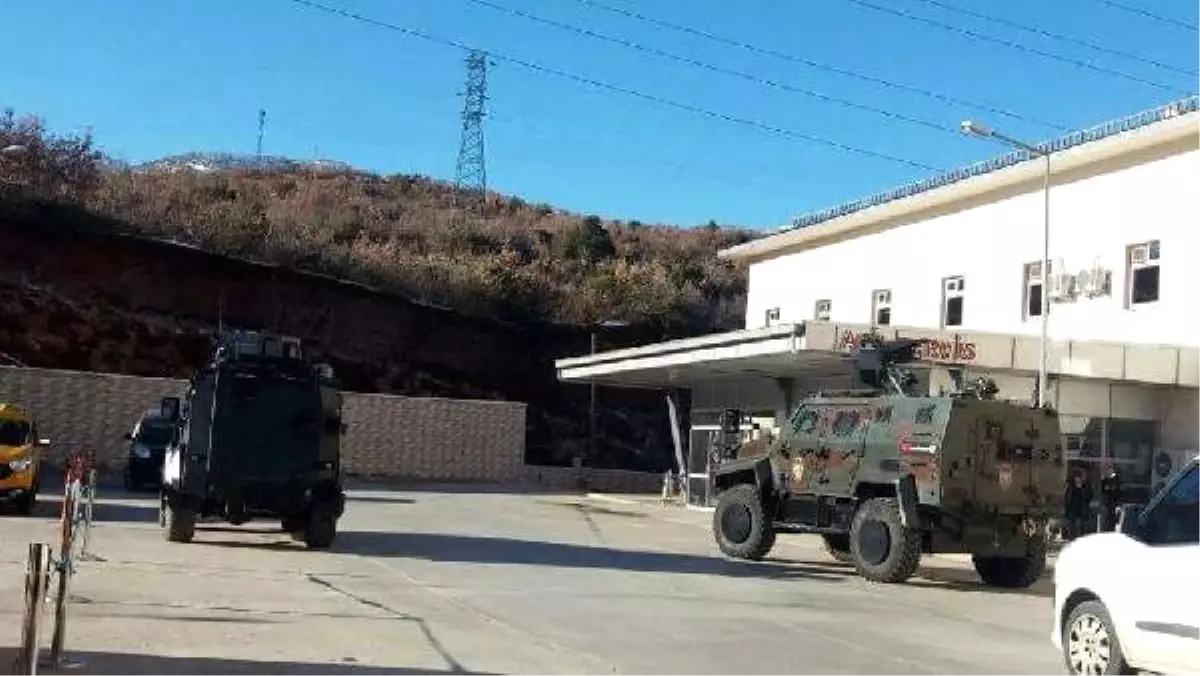 Tunceli\'de Polise Bomba Atan Terörist Öldürüldü