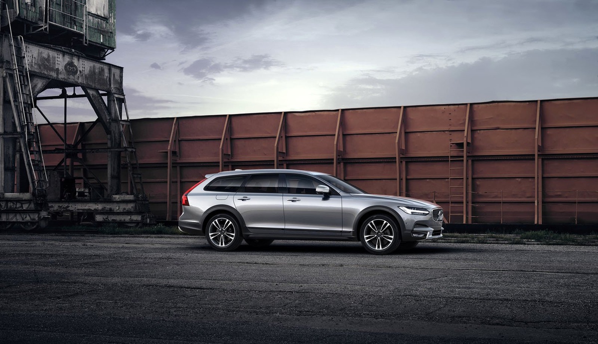 Volvo V90 Cross Country\'e Polestar Takviyesi