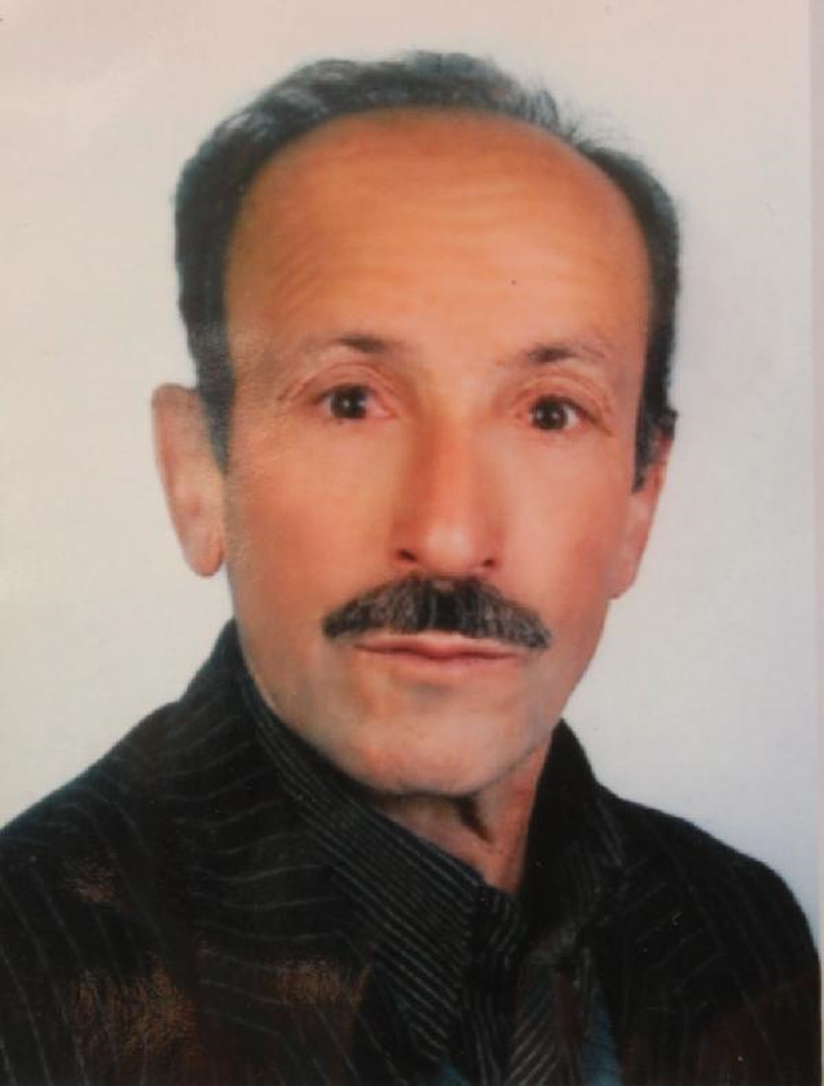 10 Aydır Kayıp Eşini Arıyor