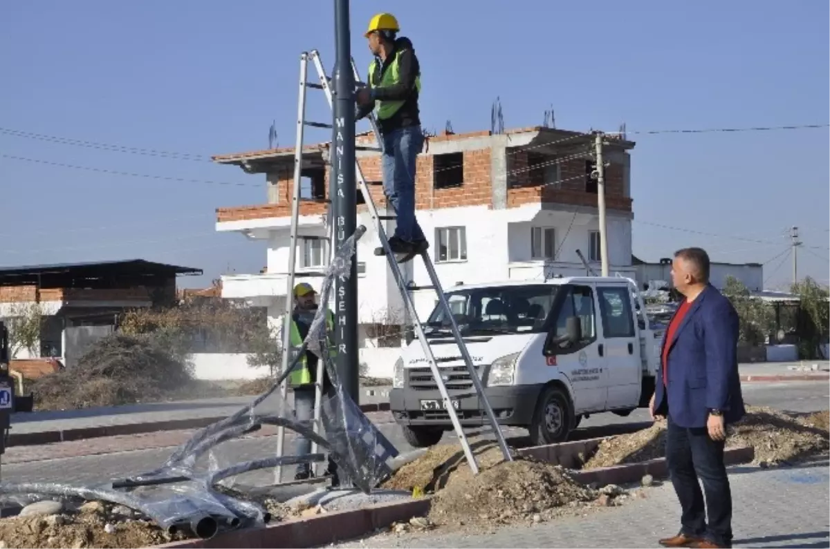 Akhisar Ring Yolunda Aydınlatma Çalışmaları Başladı