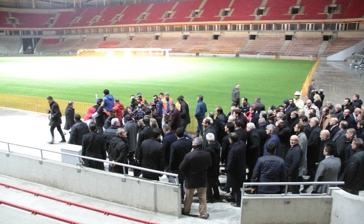Bakan Kılıç ve Tff Başkanı Demirören, Samsunspor\'un Yeni Stadyumunu İnceledi