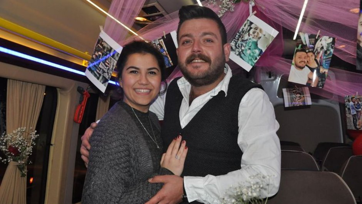 Bilecik\'te Minibüs Şoföründen Sürpriz Evlenme Teklifi