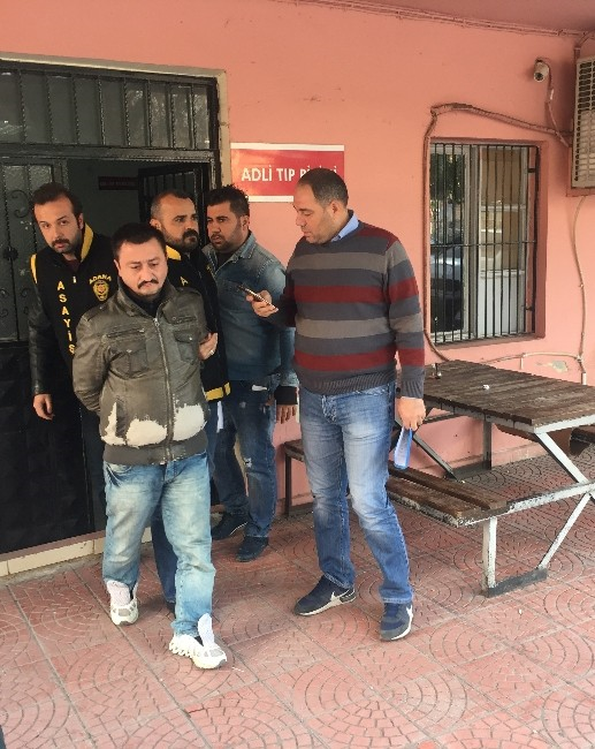 Genç Kadını Parçalara Ayırıp Öğüt Verdi: Öfkeyle Hareket Etmeyin