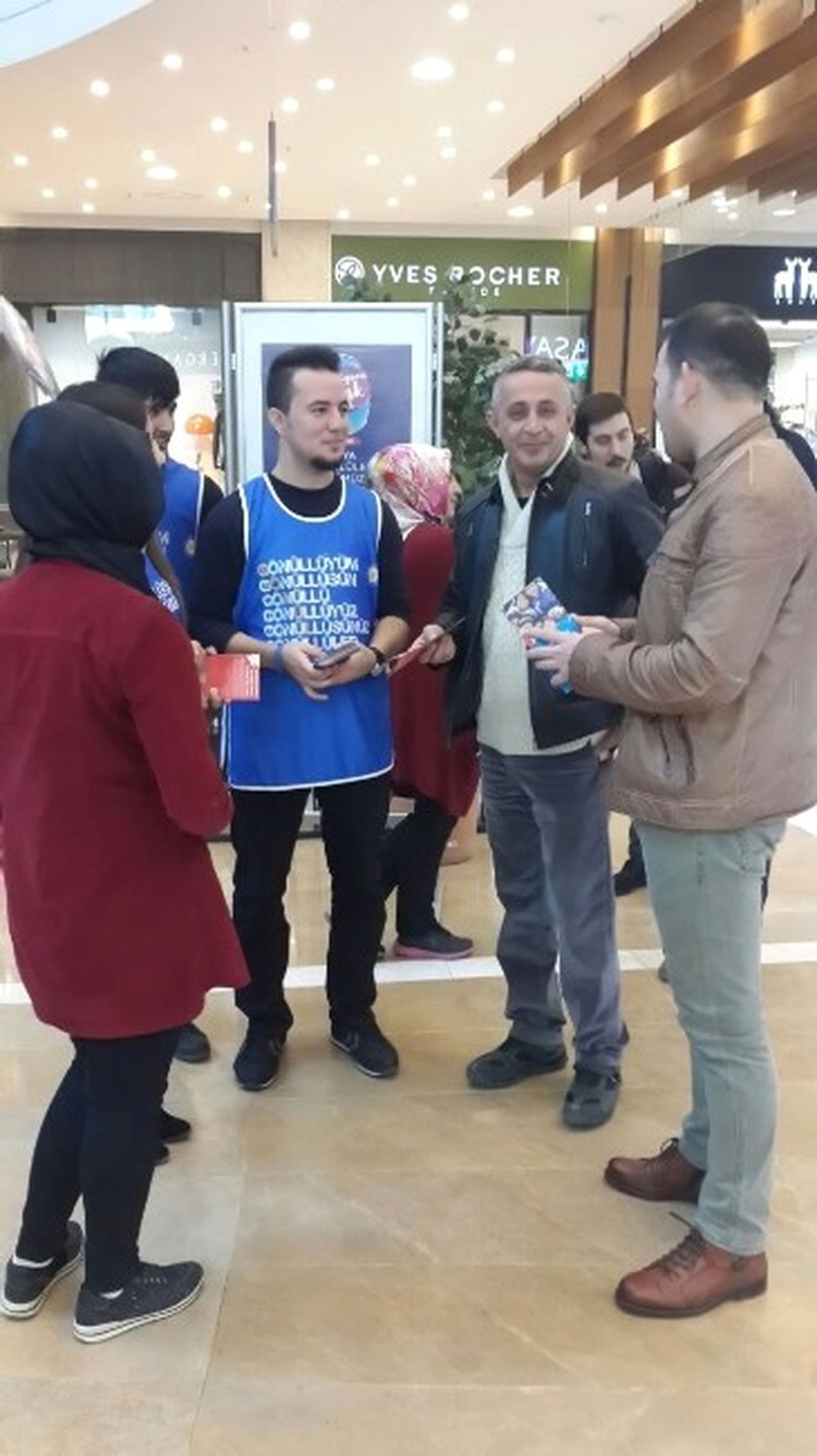 Gönüllüysen Renk Ver" Etkinliği