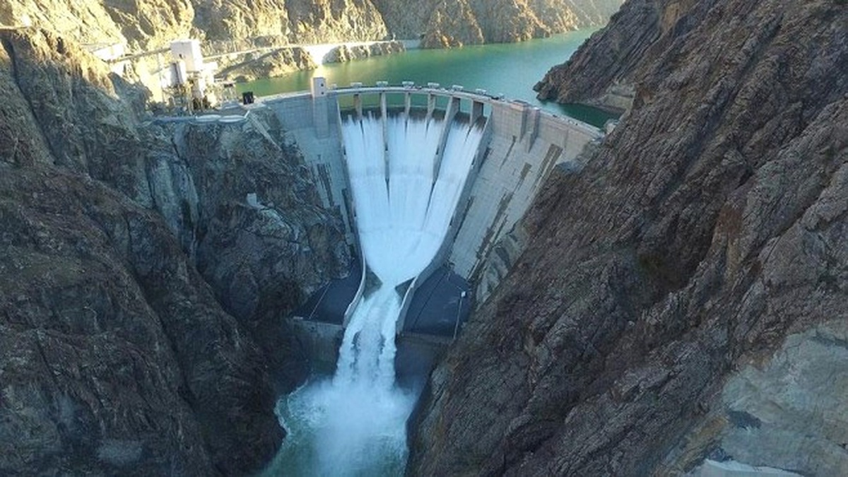 Hes\'ler Yıllık 92 Milyar Kilovatsaat Enerji Üretiyor