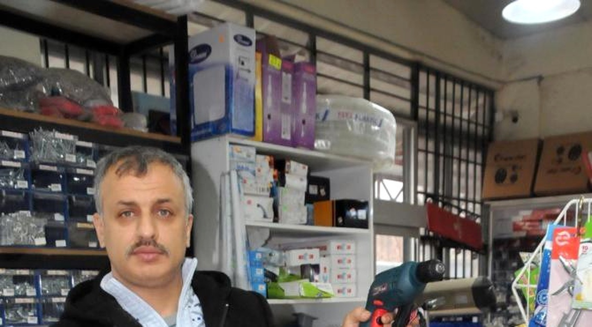 Hırdavatçı 1000 Dolar Bozdurana Matkap Hediye Edecek