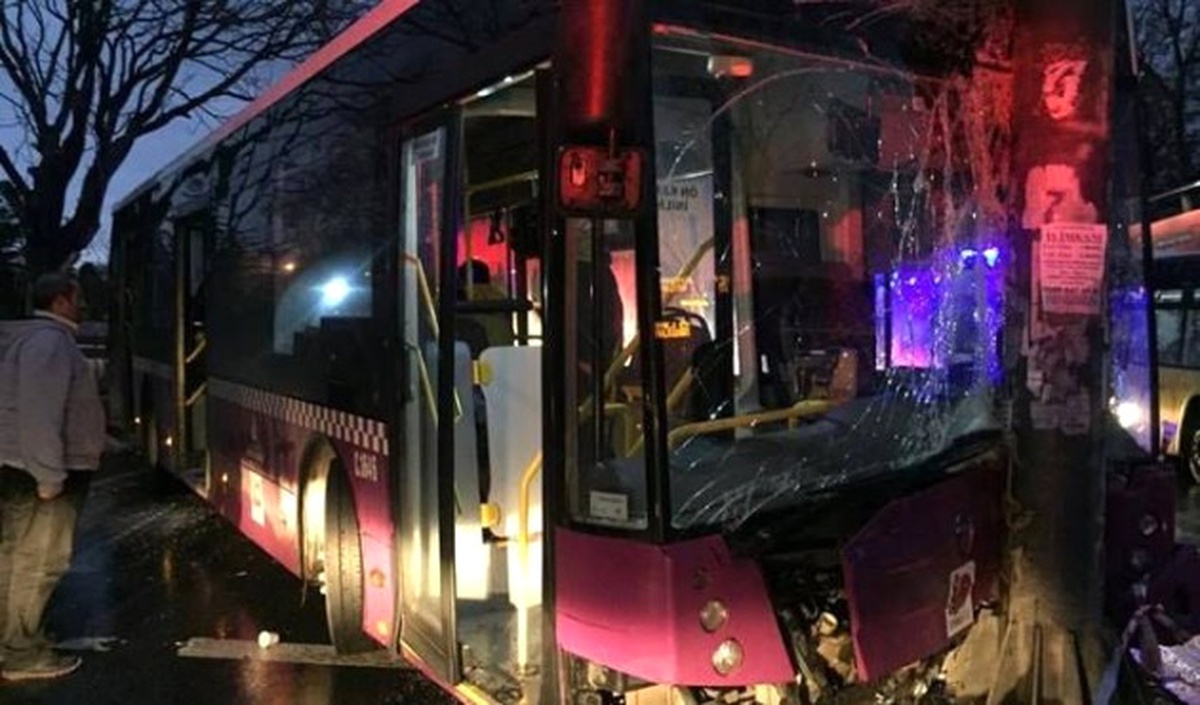 İett Otobüsü Kaza Yaptı: 5 Yaralı