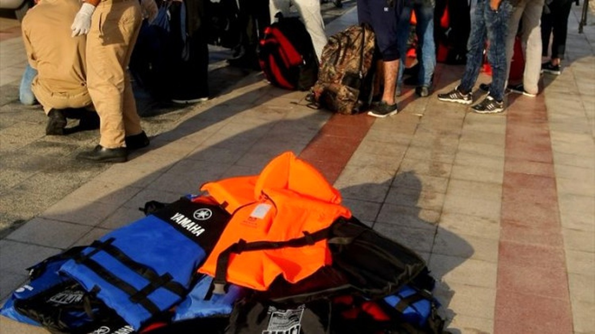 İzmir\'de Yasa Dışı Geçiş Operasyonu