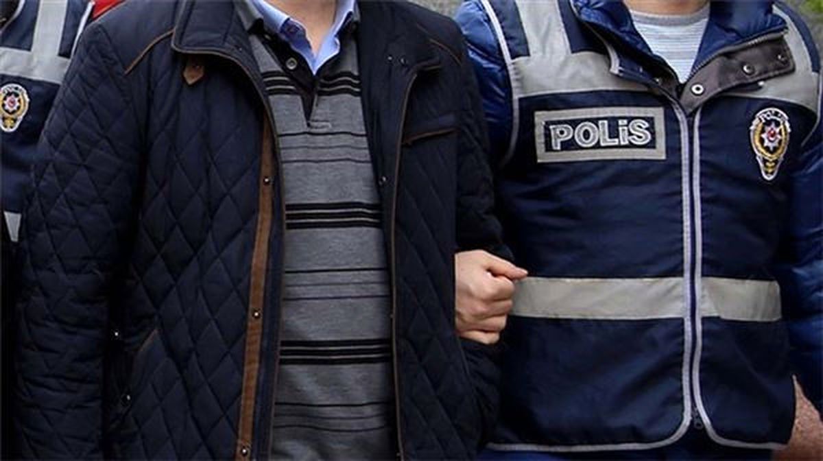 İzmir\'deki "Silah Operasyonu" Polis Kamerasında
