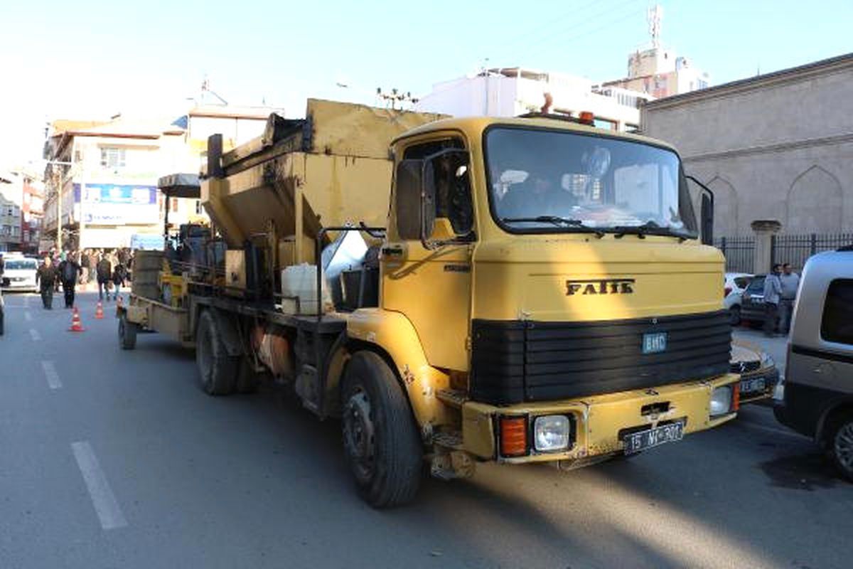 Kamyon Altında Kalan Üniversiteli Gizem Öldü