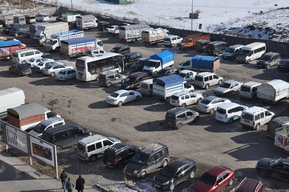 Kars\'ta Trafiğe Kayıtlı Araç Sayısı 43 Bin 188 Oldu