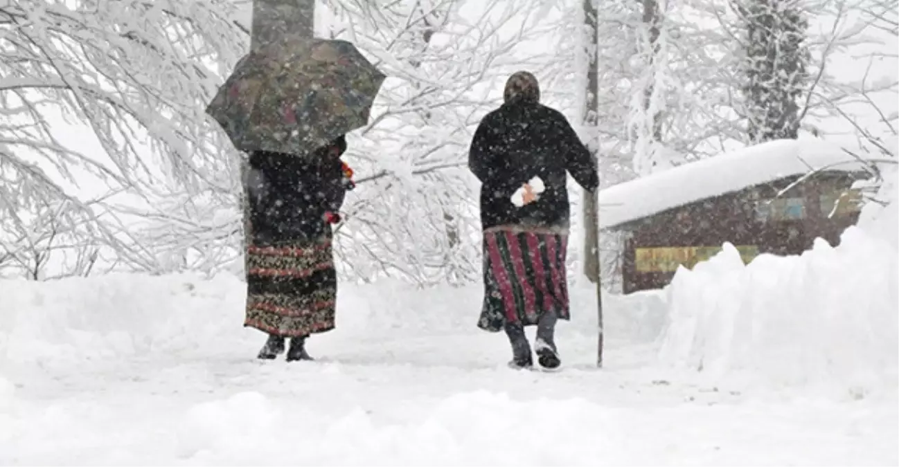 Meteoroloji : Orta ve Doğu Karadeniz\'de Yoğun Kar Yağışı Bekleniyor