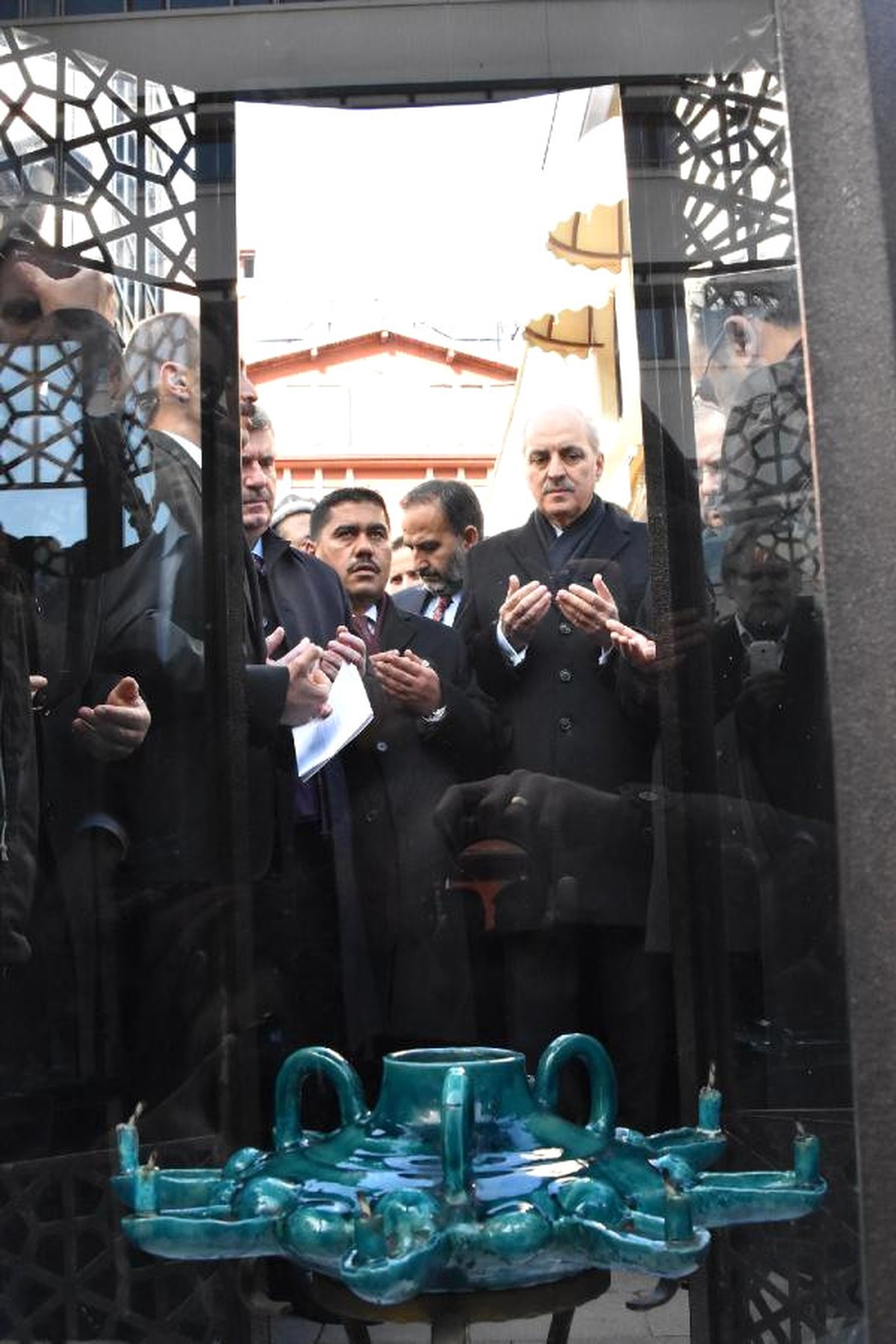 Mevlana\'yı Anma Törenleri \'Sevgi ve Birlik Yürüyüşü\' ile Başladı