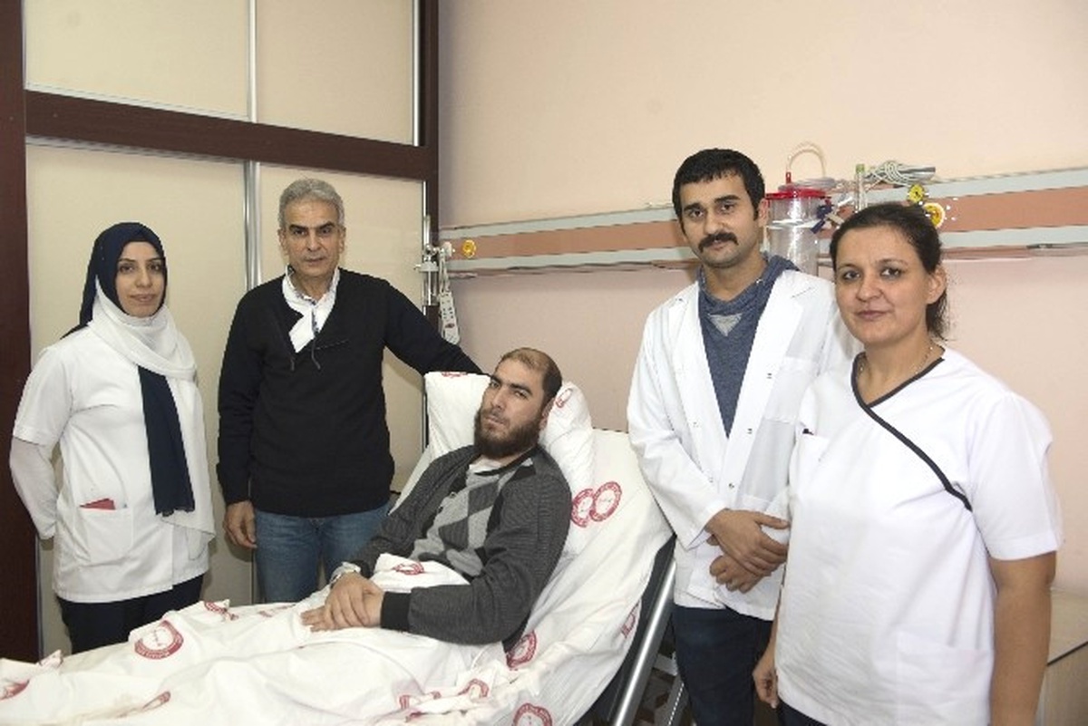 Mkü\'de Çalışan Kalbe Kapak Değişimi Ameliyatı