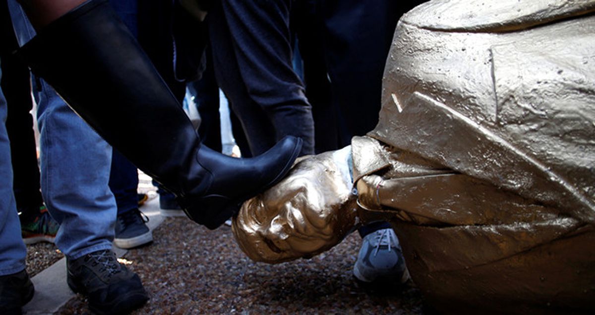 Netanyahu'nun Heykelinin Yıkılma Anına Ait Görüntüler Ortaya Çıktı