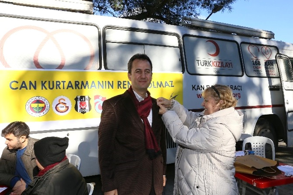 Gtü Fenerbahçeliler Kulübünden "Can Kurtarmanın Rengi Olmaz" Kampanyası
