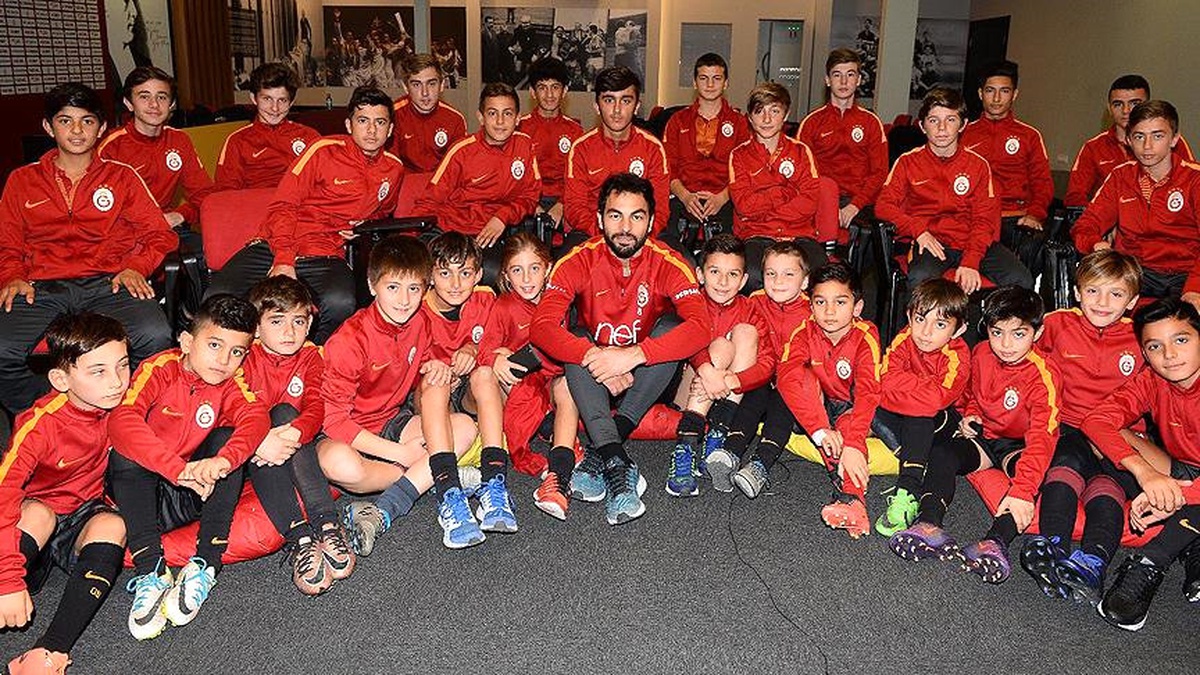 Selçuk İnan, Galatasaray Altyapı Sporcularıyla Buluştu