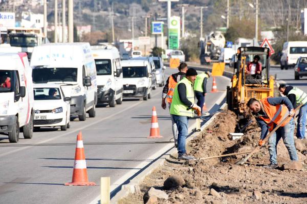 Aslı\'nın Yaşamını Yitirdiği Yolda Işıklandırma Çalışması Başlatıldı
