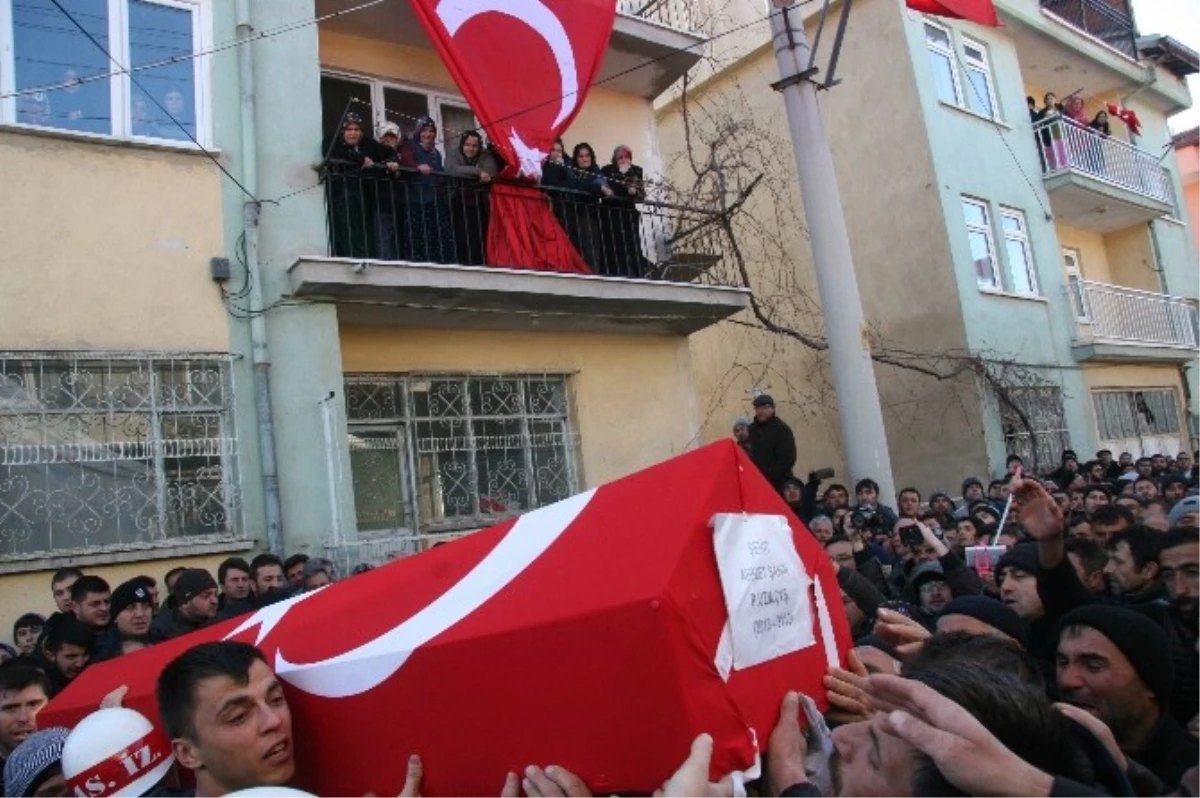 Astsubay, Şehit Kardeşini Şu Sözlerle Uğurladı Açıklaması