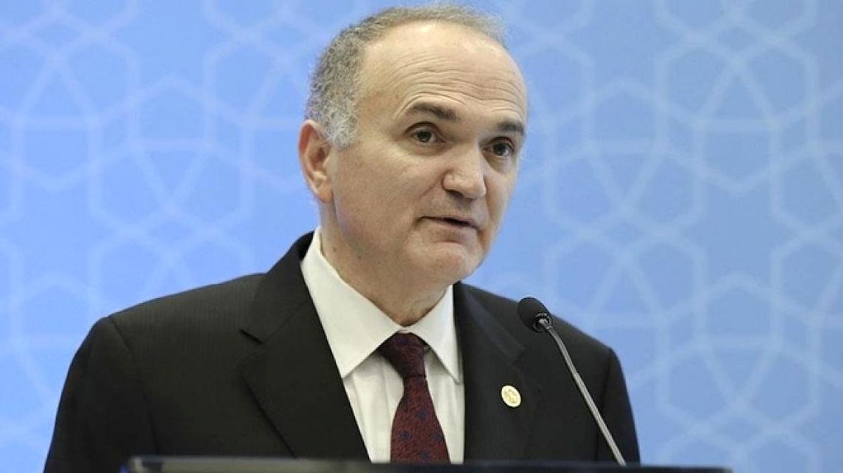 Bakan Özlü Elimizdeki Doları Bozdurup TL\'ye Çevirerek Paramıza Sahip Çıkıyoruz