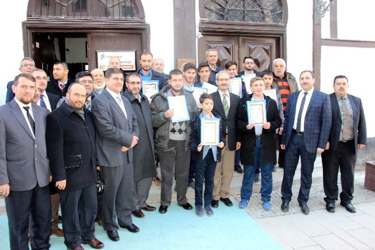 Bölge Yatılı Kur\'an Kursu\'nda 12 Hafız Belgesini Aldı