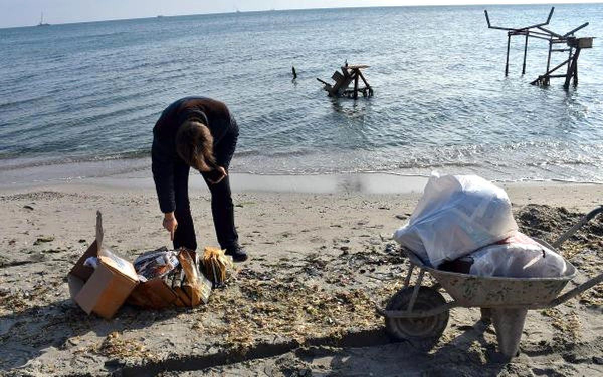 Çorlu'da Denizden Çuval Çuval Kur'an-ı Kerim Çıktı