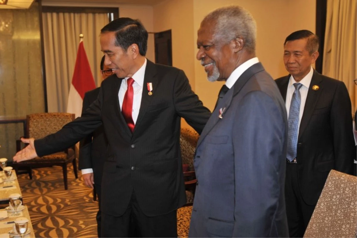 Endonezya Devlet Başkanı Widodo, Kofi Annan\'la Görüştü