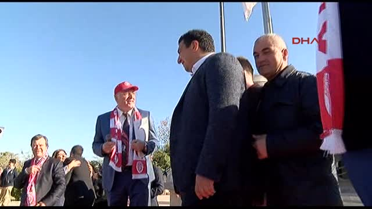 Eto\'o En Büyük Arzum Sayın Cumhurbaşkanıyla Futbol Oynamak