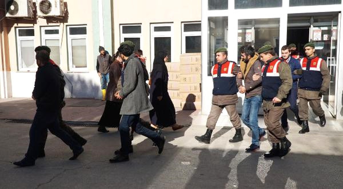 Keşan\'da Göçmen Kaçakçılarına Operasyon: 4 Gözaltı