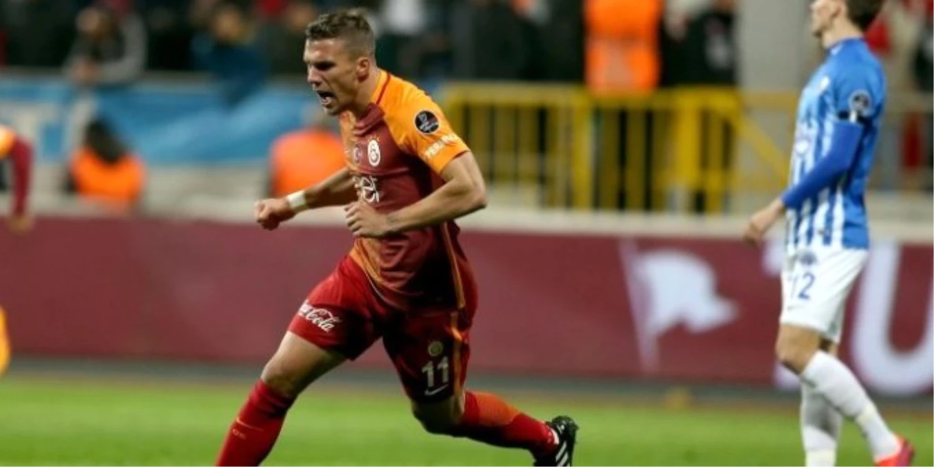 Podolski, Galatasaray\'dan Ayrılıyor Mu?