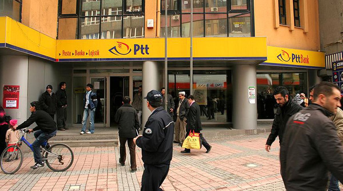 PTT Doları Postaladı! 172 Milyon Dolarını TL'ye Çevirdi