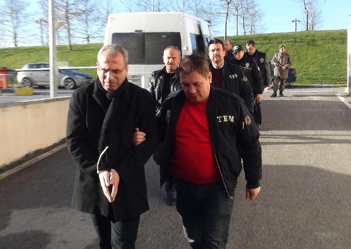 Sakarya\'da Fetö Gözaltısında 5 Kişi Adliyeye Sevk Edildi
