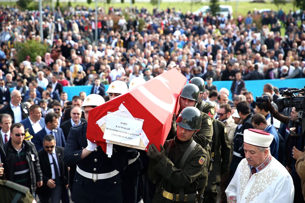 Şehit Kaymakam Safitürk Davası'nda 7 Kişiye Tutuklama