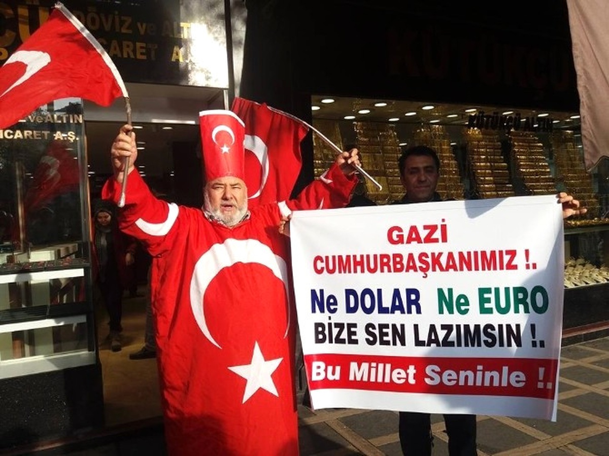 Sütçü İmam\'ın Torunları Türk Lirasına Sahip Çıkıyor